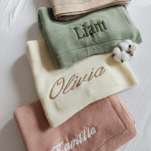 Babydecke personalisiert, bestickt mit Namen od. Datum – 100% Baumwolle | Geschenk zur Geburt, Taufe, Babyparty | Kuscheldecke für Babys