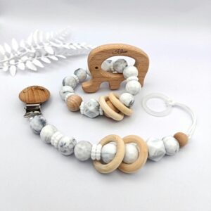 Alternative view of Personalisiertes Baby Geschenkset mit Gravur – Schnullerkette mit Namen & Greifling im Marmor-Design – Geschenk zur Geburt, Taufe, Babyparty